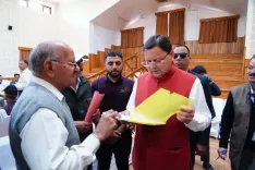 क्या मुख्यमंत्री धामी ने जनता मिलन में समस्याओं का समाधान किया?