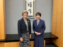 जूलिया लॉन्गबॉटम का जापान में ब्रिटिश राजदूत पद से विदाई, PM तकाइची ने 5 साल की सेवा को सराहा