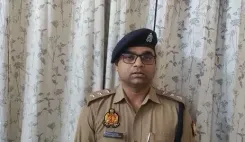 जौनपुर सड़क हादसा: खड़े ट्रक से टकराई वैगनआर, दो श्रद्धालुओं की मौत, तीन घायल
