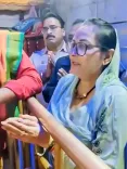 Did Jaya Prada Really Offer Prayers at the Famous Tarapith Temple During Navratri?