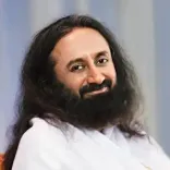 श्रीश्री रविशंकर के जन्मदिन पर फडणवीस, नायब सैनी समेत कई नेताओं ने दी बधाई