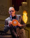 Jeff Goldblum and Cynthia Erivo drop first 7-inch vinyl of two joint singles