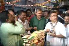 भवानीपुर में ममता बनर्जी की हार निश्चित — झालमुड़ी खाकर बोले भाजपा प्रत्याशी सुवेंदु अधिकारी