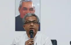 झारखंड छात्र आंदोलन पर नीतीश मिश्रा का विपक्ष पर तीखा हमला: दिल्ली और झारखंड में अलग रवैया क्यों?