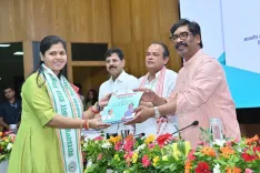 Jharkhand CMO hands appointment letters to 262 health officials