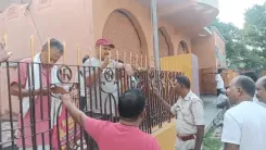 जामताड़ा दुर्गा मंदिर में मां पार्वती की मूर्ति तोड़ी, आक्रोशित भीड़ ने जल्द गिरफ्तारी की मांग की
