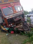लातेहार सड़क हादसा: कंटेनर ने बाइक-टेंपो को कुचला, 7 की मौत; लुकुईया घाटी में मचा कोहराम
