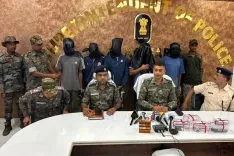 क्या झारखंड में लातेहार के रेलवे लोडिंग साइट पर अपराधियों को गिरफ्तार किया गया?