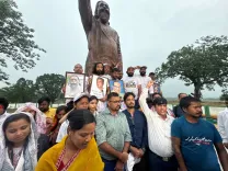 JPSC-JSSC भर्ती सुधार यात्रा: देवेंद्र महतो ने शिबू सोरेन के पैतृक गांव नेमरा से अभियान शुरू किया