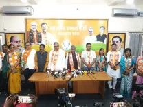झारखंड में कई दलों के नेताओं ने भाजपा की सदस्यता ली, बाबूलाल मरांडी बोले — 'परिवार में वापसी'
