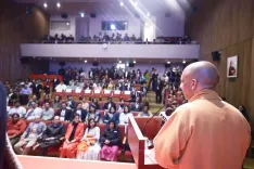 उत्तर प्रदेश के अंधेरे से उजाले की ओर: मुख्यमंत्री योगी का जापान में प्रेरणादायक संबोधन