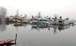 Is Srinagar Experiencing the Coldest Night of the Season at Minus 0.4 Degrees?