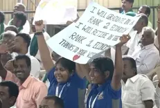 Joyful moment as PM Modi acknowledges students’ banner on India’s future at Coimbatore event