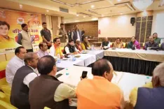 Jyotiraditya Scindia meets BJP workers in MP's Guna to discuss organisational activities