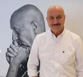 अनुपम खेर का भावुक संदेश: '18 साल के बिट्टू को थैंक्यू, जिसने बड़े सपने देखे'