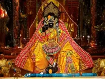 क्या मकर संक्रांति पर मंदिरों में विशेष शृंगार किया जाता है?