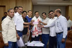 Kamrup Academy 1985 Batch donates ₹1,11,000 to Assam CM Relief Fund
