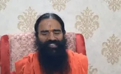 बाबा रामदेव ने कंगना रनौत को भेजी मिठाई और तोहफे, रक्षाबंधन पर विवाद खत्म करने की पहल