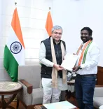 क्या कन्याकुमारी सांसद विजय वसंत ने रेल मंत्री से मुलाकात कर जिले की रेल सुविधाओं में सुधार की मांग की?