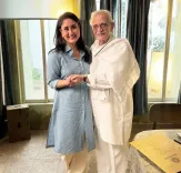 Did Kareena Kapoor Khan Just Meet the Iconic Gulzar?