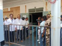 Karnataka bypoll counting: Congress leads Bagalkot by 10,321; BJP narrows ahead in Davanagere South