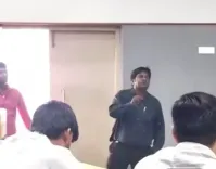 कर्नाटक: क्लासरूम में प्रपोज करने वाले प्रोफेसर को नौकरी से निकाला, गृहमंत्री बोले-मेरा नाम घसीटना गलत 