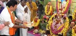 दशहरे पर बेंगलुरु BJP कार्यालय में आयुध पूजा, विजयेंद्र ने किसानों के लिए माँगा आशीर्वाद