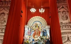 क्या कटवा की दुर्गा पूजा में स्वर्ण जयंती का जश्न मनाया जा रहा है?