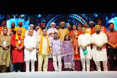 Kejriwal attends Shiv bhajan evening in Gurdaspur