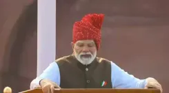 Kejriwal targets PM Modi on Independence Day