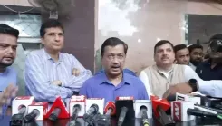 Kejriwal visits RML Hospital to meet Parliament March injured