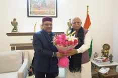 क्या दिल्ली विधानसभा अध्यक्ष विजेंद्र गुप्ता ने केंद्रीय मंत्री मनोहर लाल खट्टर से योजनाओं की जानकारी साझा की?