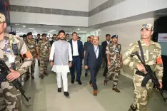 क्या केंद्रीय नागरिक उड्डयन मंत्री ने दिल्ली एयरपोर्ट पर टर्मिनल-2 का उद्घाटन किया?