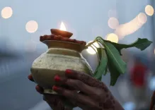 क्या केरवा से फलेला घेवद से: छठ के गीतों में बसी है ममता और मिट्टी की महक?