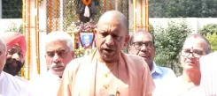 गांधी जयंती पर योगी का ऐलान: उत्तर प्रदेश में खादी वस्त्रों पर 25% छूट, 30 जनवरी 2027 तक