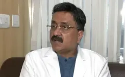 खांसी से राहत देने वाला कफ सिरप क्यों ले रहा बच्चों की जान? जानिए क्या कहते हैं डॉ. धीरेन गुप्ता 