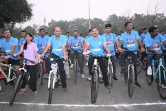 खारघर में सीआईएसएफ की 10 किमी साइक्लोथॉन: 300 कर्मियों ने दिया फिटनेस और पर्यावरण संरक्षण का संदेश