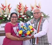 Khattar wishes Karnataka Governor Dr. Sudha Yadav on birthday