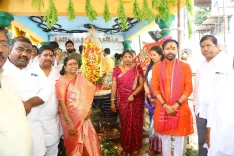 Kishan Reddy Offers Bonalu Prayers at Kachiguda Temple