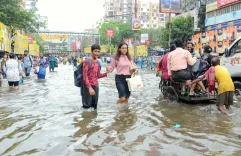 How is KMC Preparing to Avoid Waterlogging in Kolkata During Durga Puja?