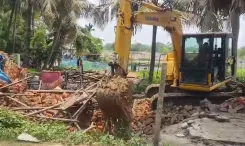 कोलकाता हाईकोर्ट के आदेश पर नंदीग्राम में बुलडोजर कार्रवाई, जलपाई क्षेत्र में अवैध निर्माण ध्वस्त