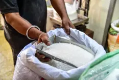 Kolkata markets raided as police crack down on surging essential commodity prices