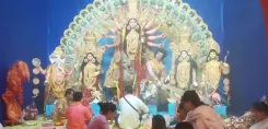 क्या कोलकाता में नवपत्रिका स्नान के साथ दुर्गा पूजा की सप्तमी शुरू हुई?