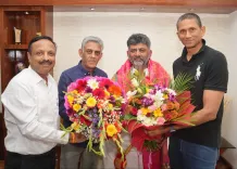 KSCA chief Venkatesh Prasad calls on CM Shivakumar in Bengaluru