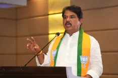 Bengaluru parking charges: BJP's R. Ashoka slams Congress govt, warns of ₹25,000 annual fee