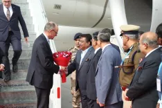 Why Did the K'taka Government Bid Farewell to the German Chancellor Without the Chief Minister?