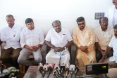 Kumaraswamy demands Lokayukta probe into Siddhartha Trust, targets Kharge family