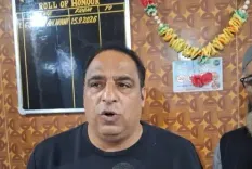 कुरुक्षेत्र में कश्मीरी बस पर हमला: ट्रांसपोर्टर्स फेडरेशन का आक्रोश, FIR न होने पर उठाए सवाल