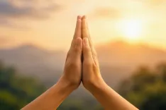 विश्व आभार दिवस 21 सितंबर: 1965 में हवाई से हुई शुरुआत, जानिए कृतज्ञता का वैज्ञानिक महत्व