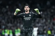 Courtois ruled out of El Clasico vs Barcelona with flu, Lunin to start